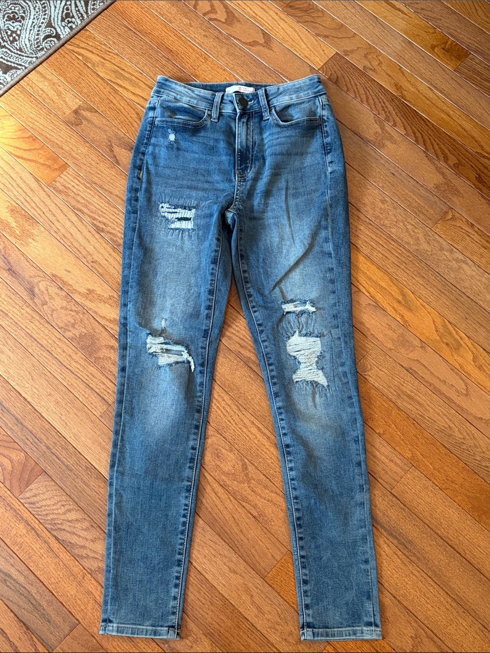 SO Distressed Skinny Jeans in Medium Blue Wash